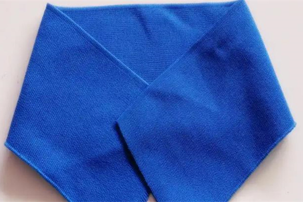 T恤羅紋領(lǐng)口縫制方法，很適合新手學習！ 圖2